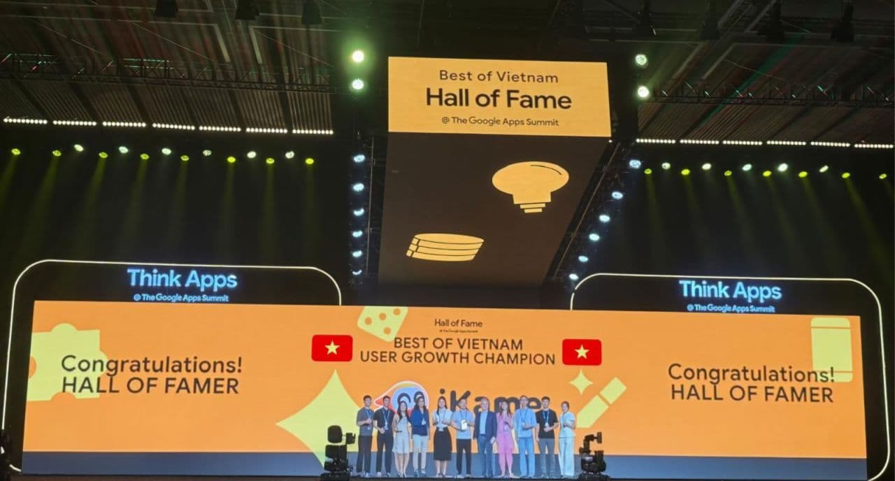 Best Rising App recognition displayed at the summit in Vietnam